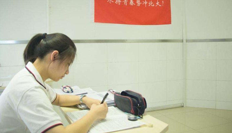 空香港经济区聚焦环境卫生整治行动