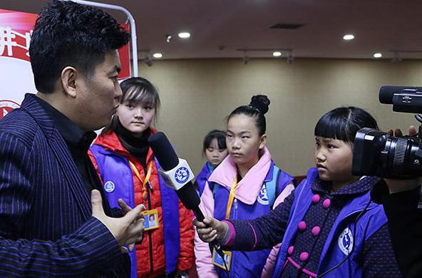 揭阳市人民医院医务人员:詹；流行病& rdquo毫不犹豫地上路！